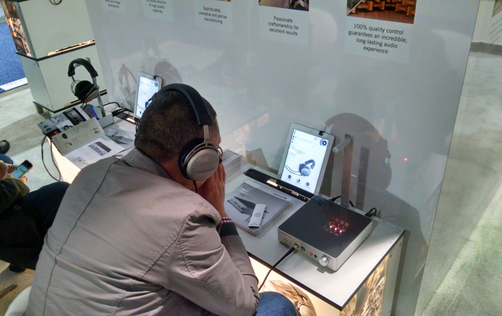 Beyerdynamic_listening.jpg