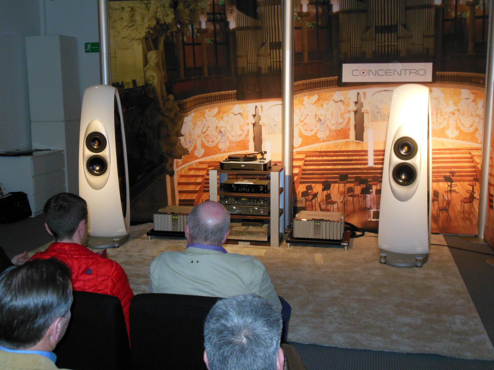Elac Concentro