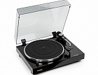 Thorens TD 204 – проигрыватель виниловых пластинок с фонокорректором.